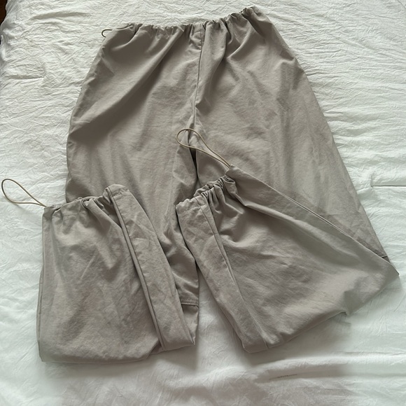 Adjustable Parachute Pants w/ pockets - Picture 2 of 3